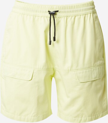 LEVI'S ® Брюки-карго 'Trail Cargo Shorts  T3' в Зеленый: спереди