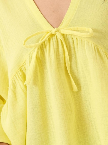Camicia da donna di Bianco Lucci in giallo