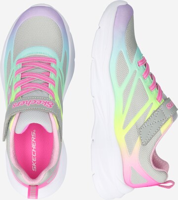 Sneaker di SKECHERS in colori misti