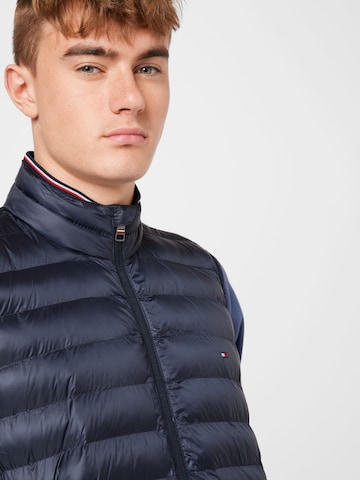 TOMMY HILFIGER Regular Väst i blå