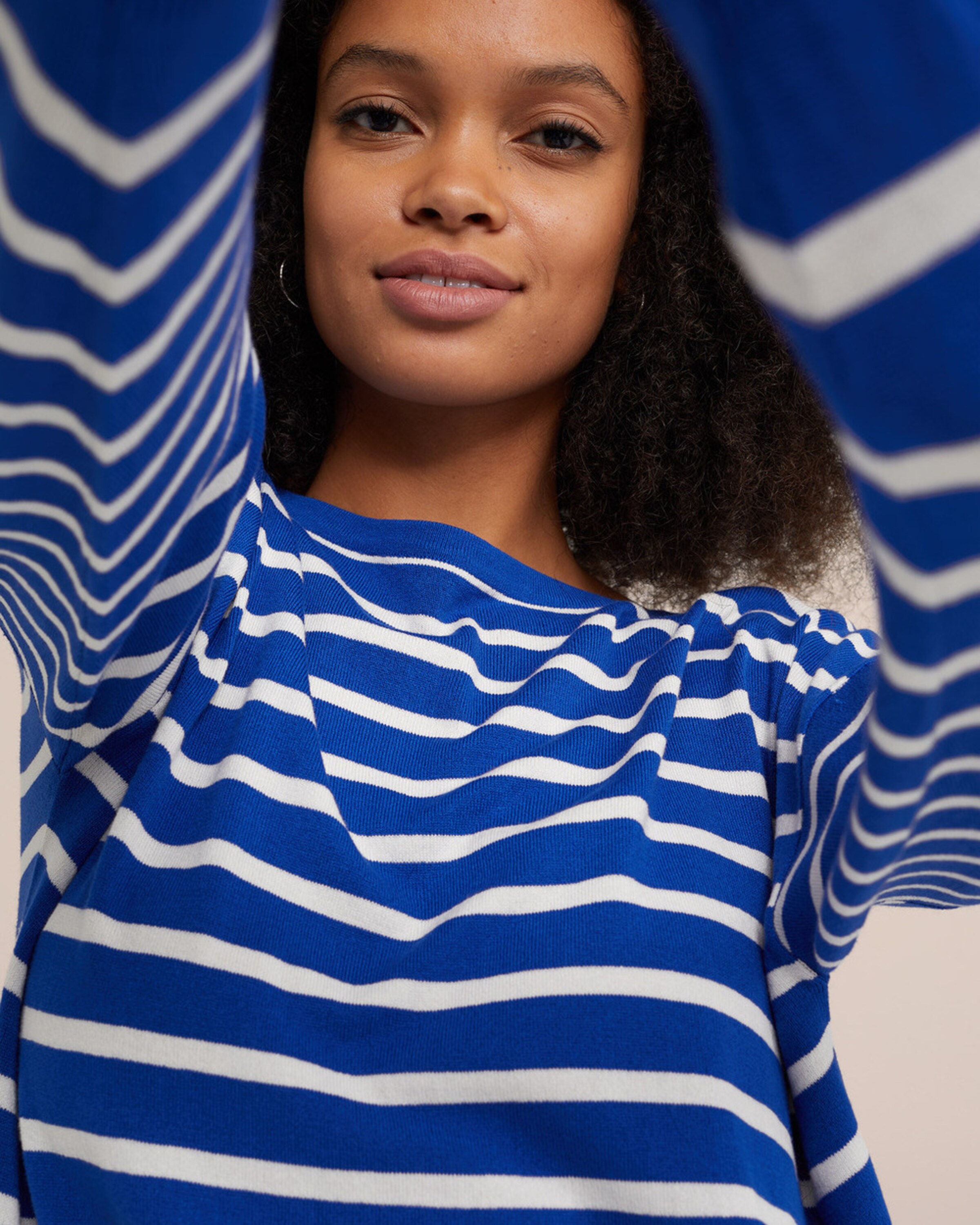 Pull over WE Fashion en Bleu Cobalt ABOUT YOU
