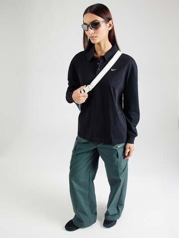Nike Sportswear - Camiseta 'Essential' en negro