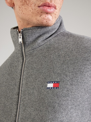 Tommy Jeans Přechodná bunda 'ESSENTIAL' – šedá