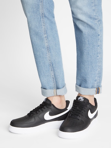 Nike Sportswear Platform trainers 'AIR FORCE 1 07' in Black: front