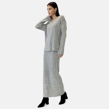 Elara Workwear in Grey