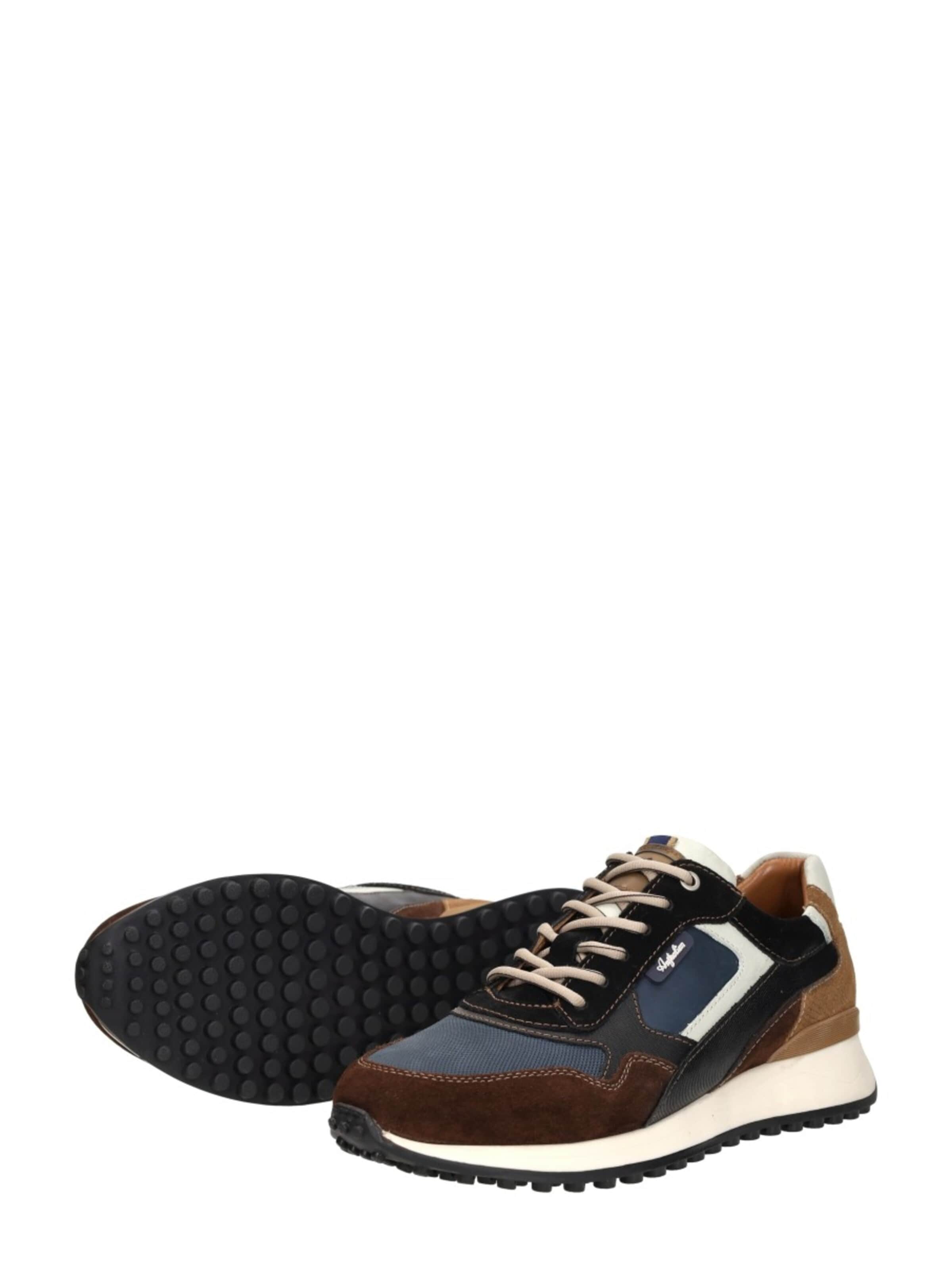 Australian Platform trainers 'Yamato' in Brown