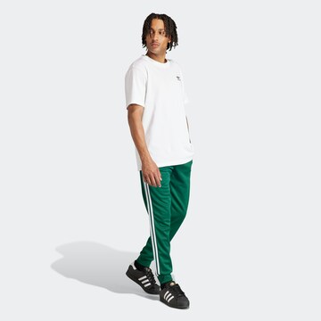 ADIDAS ORIGINALS Дънки Tapered Leg Панталон 'Adicolor Classics Sst' в зелено