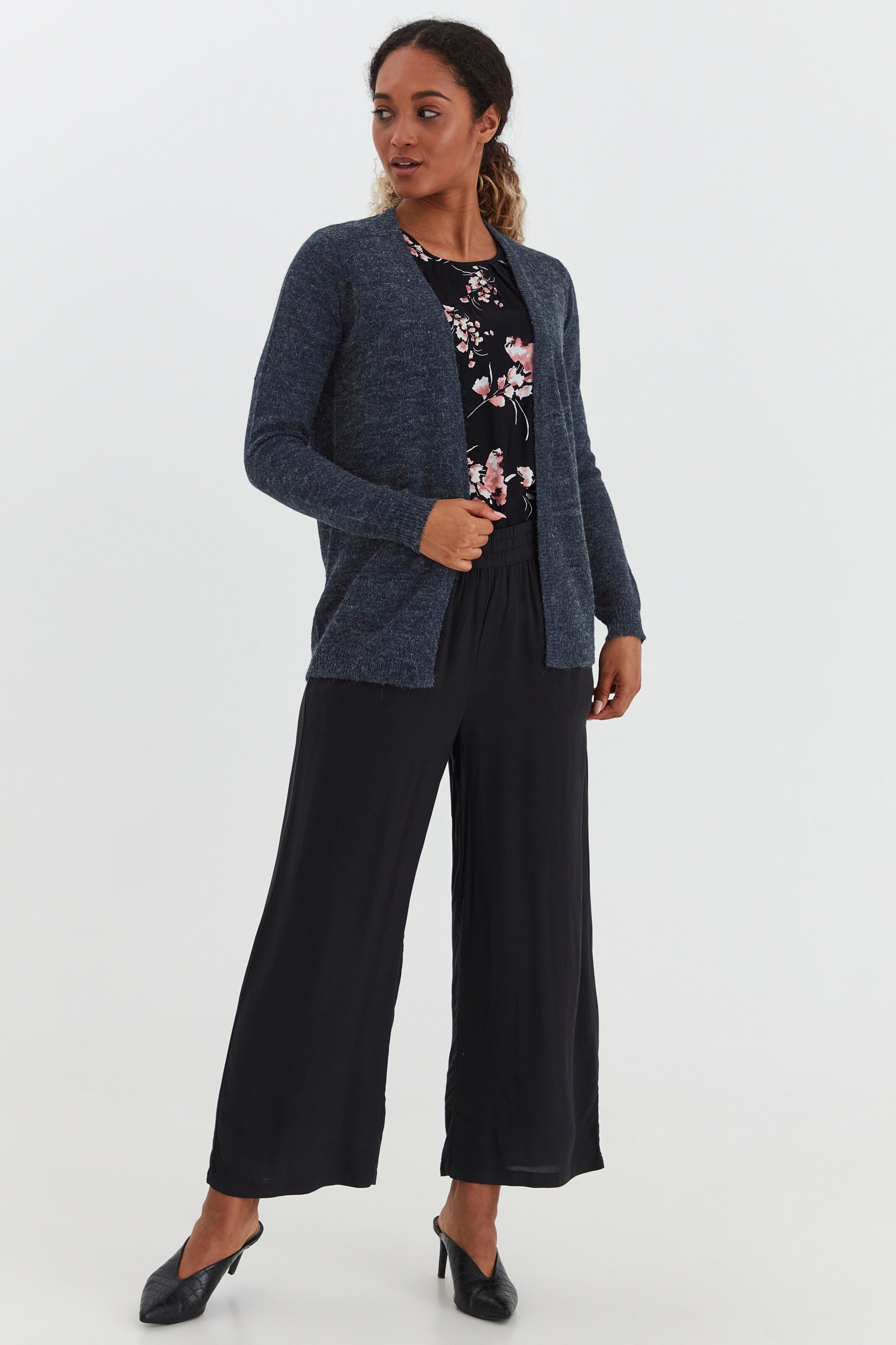 Frauen Pullover & Strick Oxmo Strickjacke 'NENA' in Blau, Grau - BB97152 Frauen Pullover & Strick Oxmo Strickjacke 'NENA' in Blau, Grau - BB97152