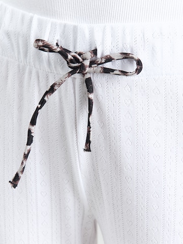 Hey Honey Wide leg Trousers in White