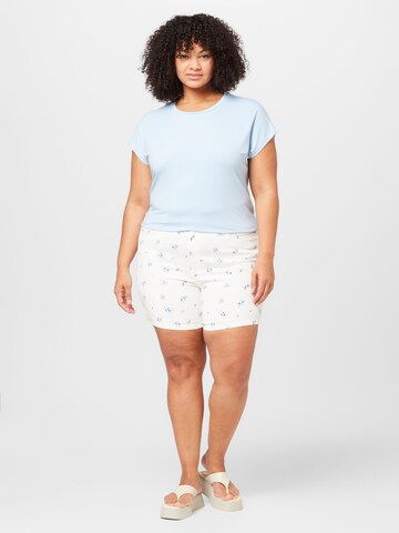 ONLY Curve Regular Shorts in Weiß