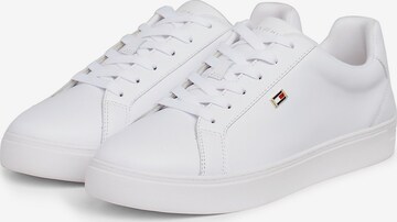 TOMMY HILFIGER Sneaker in Weiß