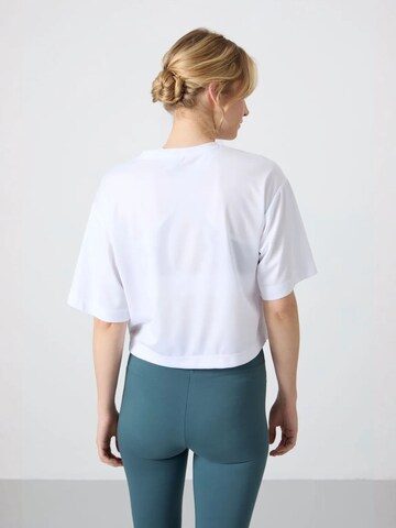 Maglia extra large di Tommy Life in bianco