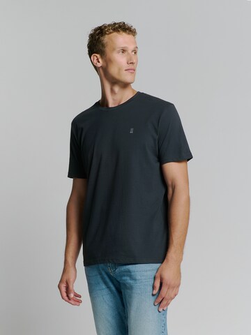 No Excess T-Shirt in Blau: Vorderseite