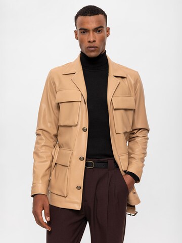 Veste mi-saison Antioch en beige : devant