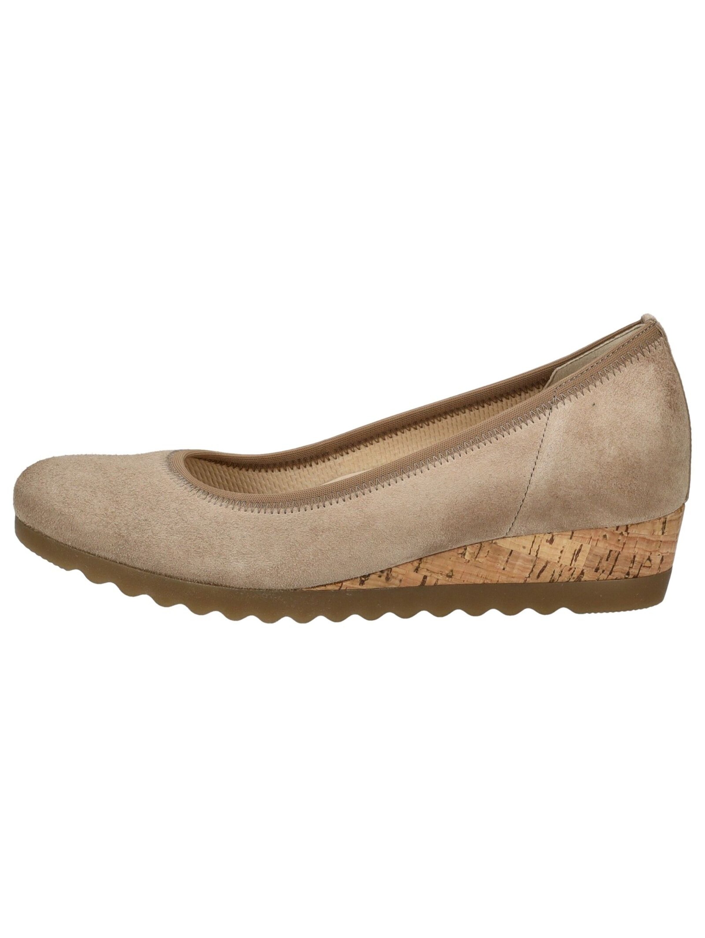 GABOR Pumps in Beige