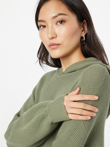 ESPRIT Пуловер в зелено