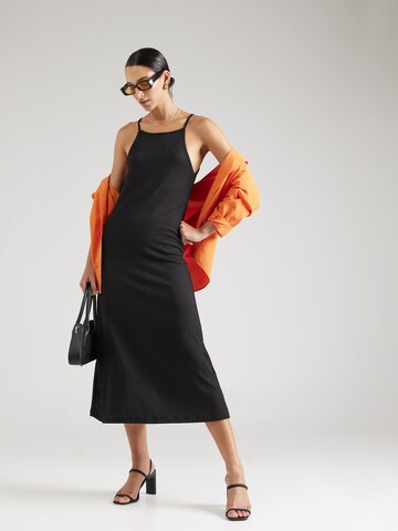 Happiness İstanbul Kleid in Schwarz