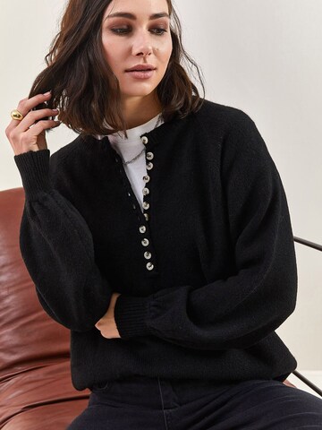 Bianco Lucci Sweater in Black