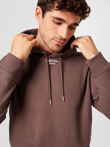 Sweat-shirt Calvin Klein Jeans en marron