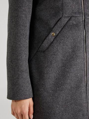Cappotto di mezza stagione di VERO MODA in grigio