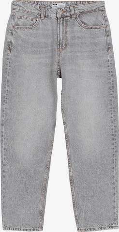 Tapered Jeans de la Bershka pe gri: față