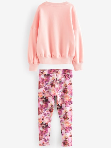 Next Set in Pink