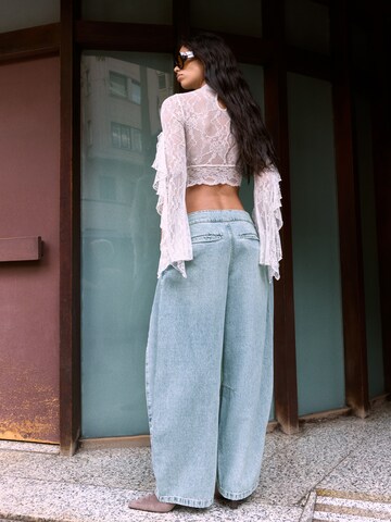 Bershka Sod Elegantne kavbojke | modra barva