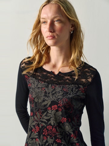 KOROSHI - Camiseta en negro