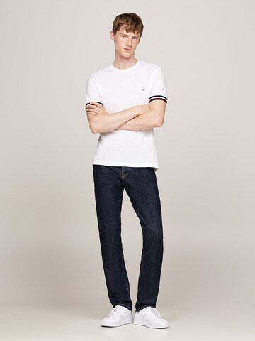 TOMMY HILFIGER T-Shirt 'Global Stripe' in Weiß