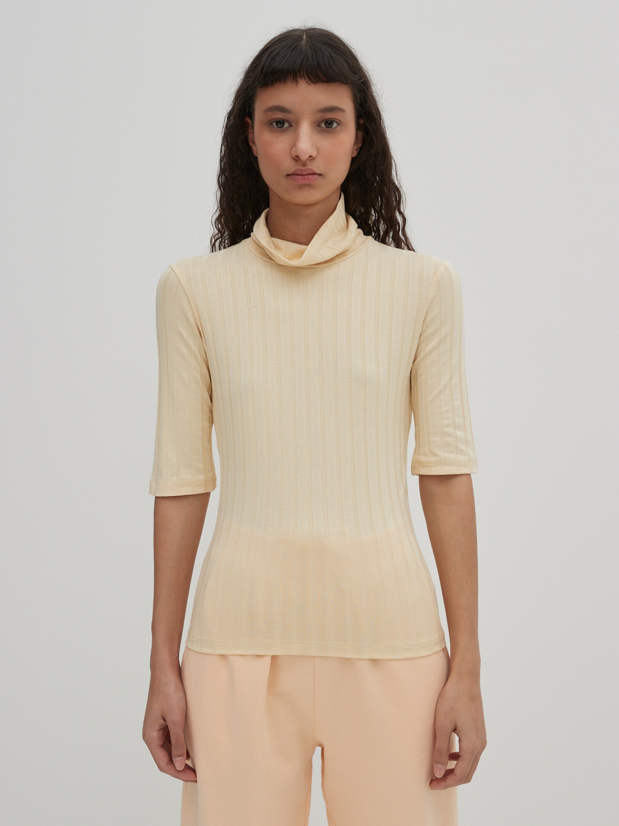 EDITED Producten Shirt 'Malani' Beige