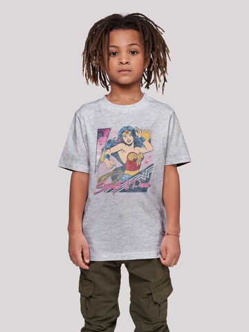 F4NT4STIC T-Shirt 'DC Comics Wonder Woman Strength & Power' in Grau: predná strana