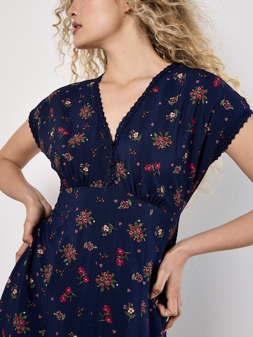 Robe ' ' Apricot en bleu