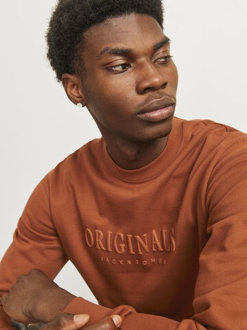 JACK & JONES Sweatshirt in Bruin