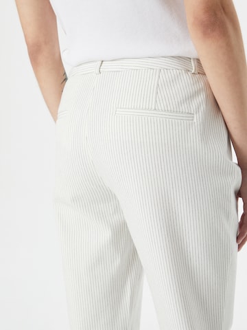 Slimfit Pantaloni di Banana Republic in bianco