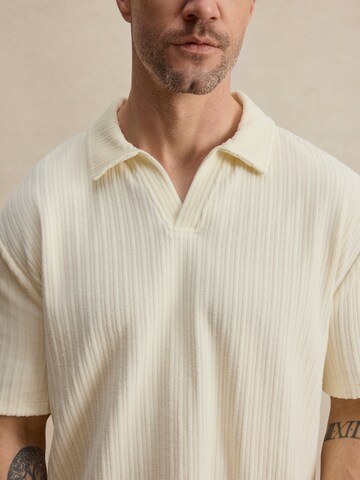 DAN FOX APPAREL Тениска 'Leif' в бяло