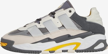 ADIDAS ORIGINALS Sneakers 'NitebaII' in Grey: front