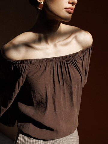 MixRay - Blusa em castanho