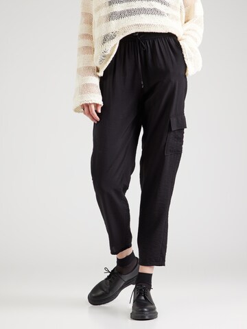 s.Oliver Tapered Cargo trousers in Black: front