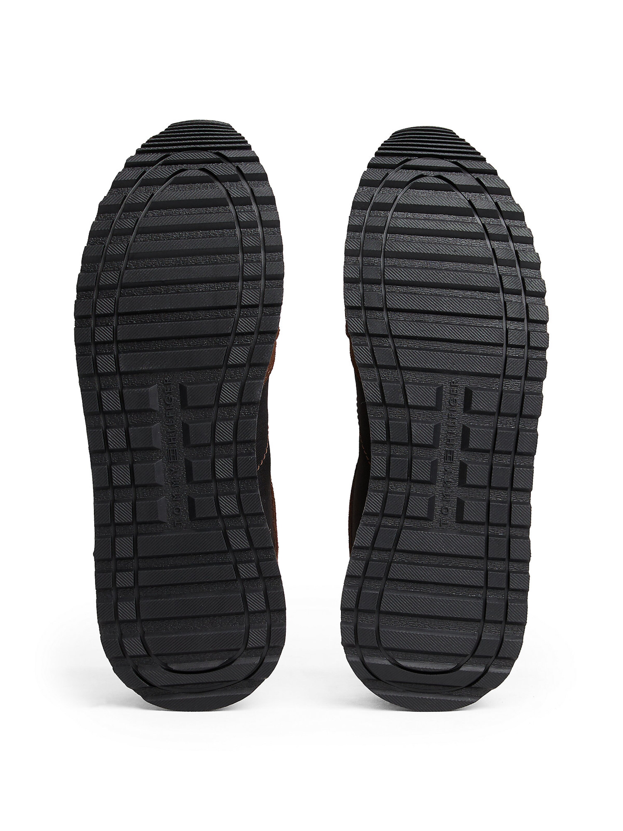 TOMMY HILFIGER Sneaker in Braun