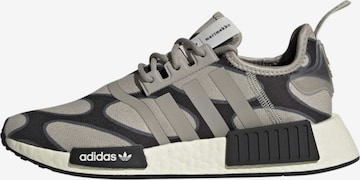 Baskets basses 'NMD_R1' ADIDAS ORIGINALS en noir : devant