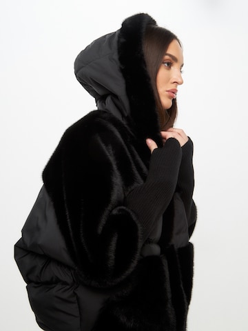 CESARE GASPARI Übergangsjacke in Schwarz