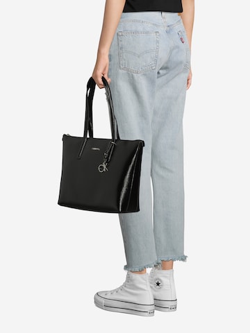 Calvin Klein Torba shopper w kolorze czarny