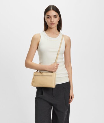Liebeskind Berlin Crossbody in Beige: Vorderseite