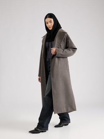 Manteau mi-saison 'Kia' WEEKDAY en gris