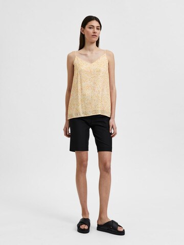 SELECTED FEMME Top in Yellow