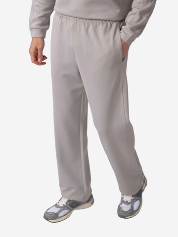 Survêtement 'Aktive Sets' Tommy Life en gris