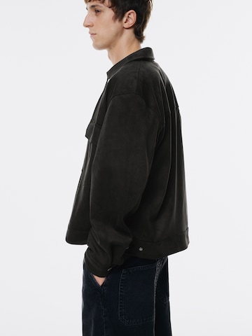 Pull&Bear Overgangsjakke i sort