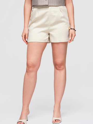 Pantaloni de la Ombre pe bej: față