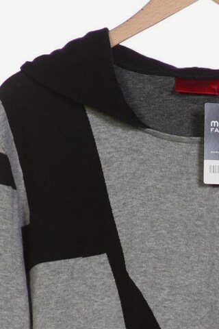 HUGO Sweatshirt & Zip-Up Hoodie in M in Grey
