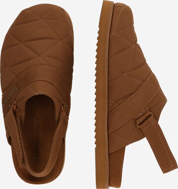 TOMMY HILFIGER Slippers in Brown